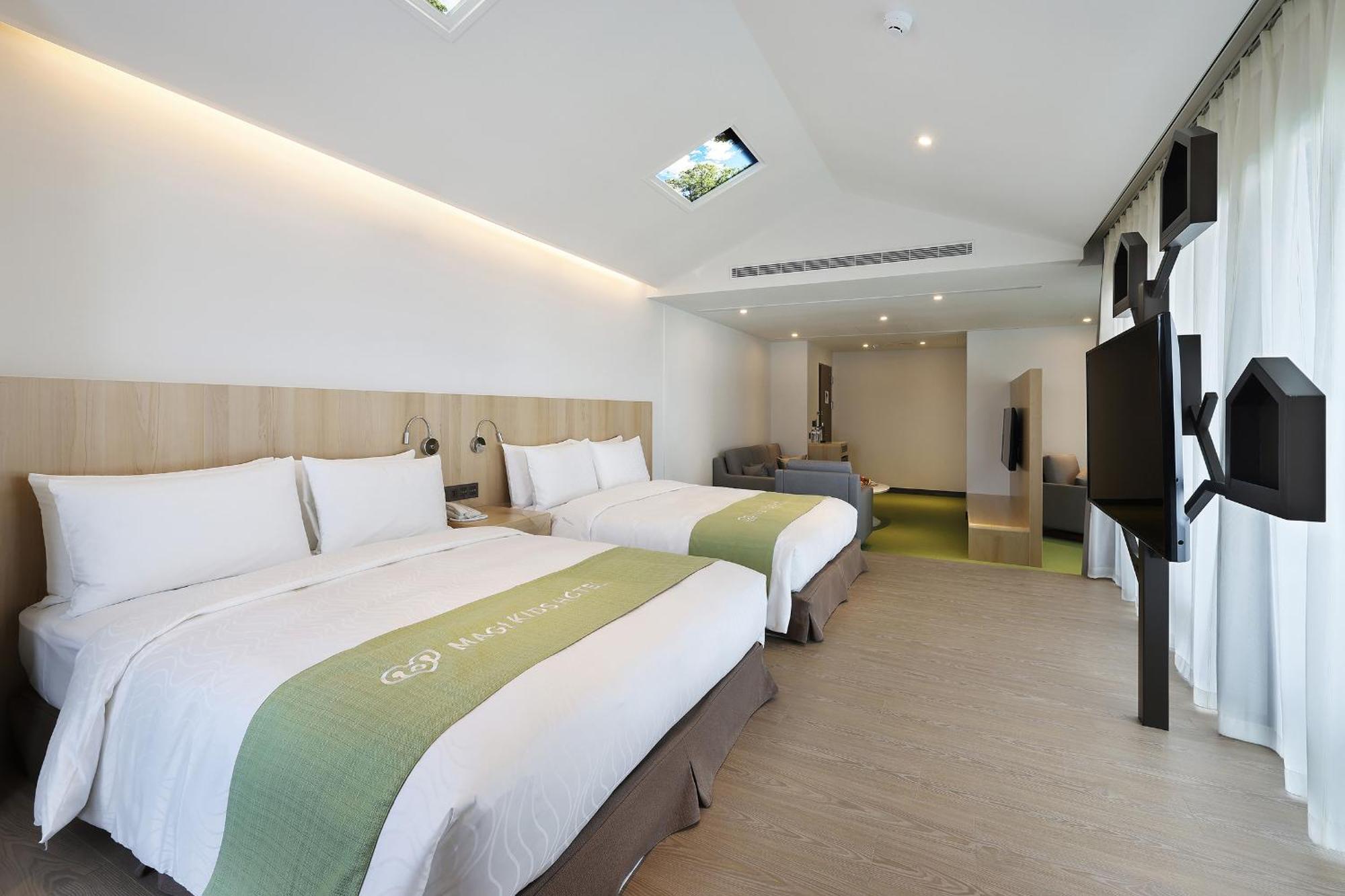 Check Inn Magi Kids Hotel Luodong Exterior foto